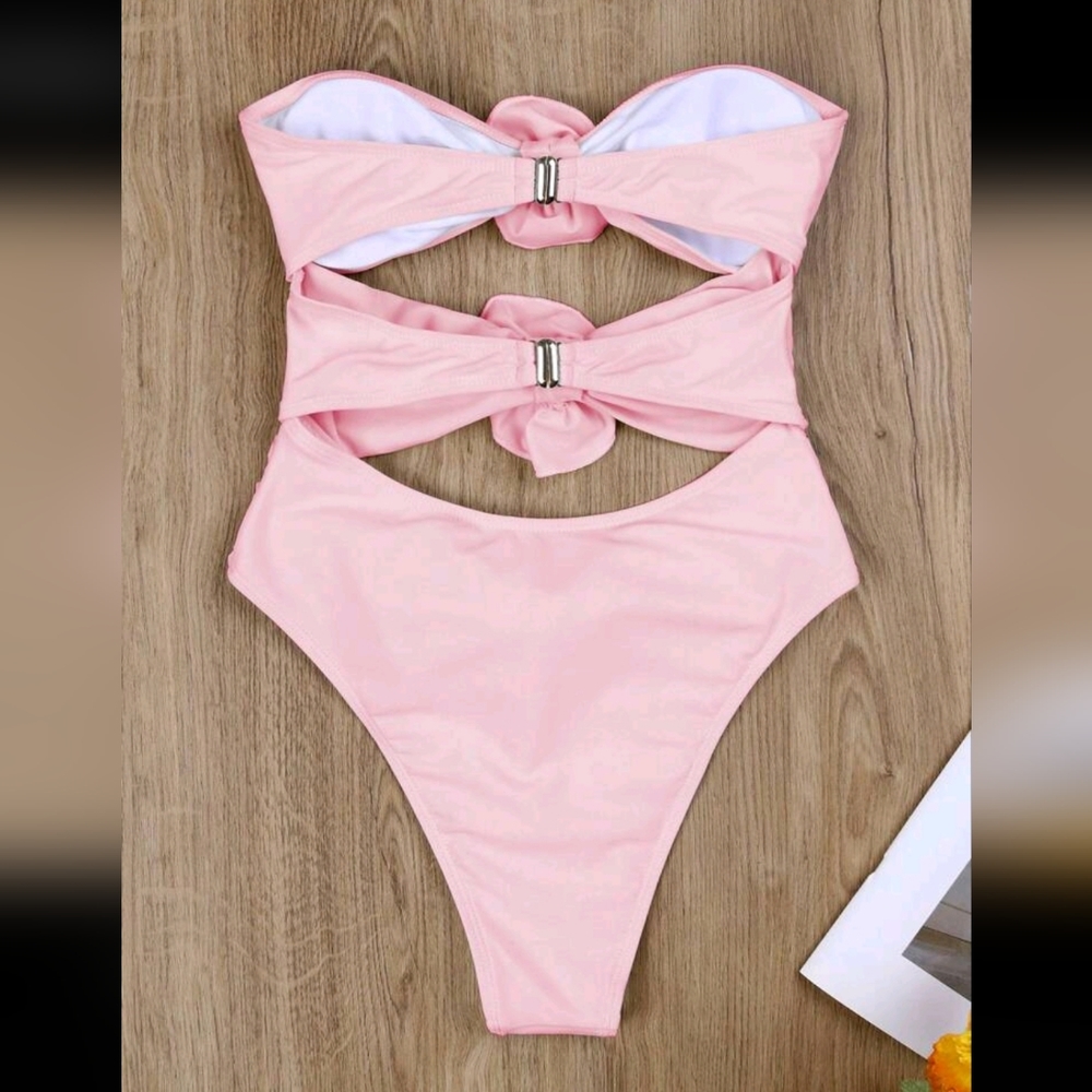 Viral One Piece Flower Swimsuit - Picture 3 of 3